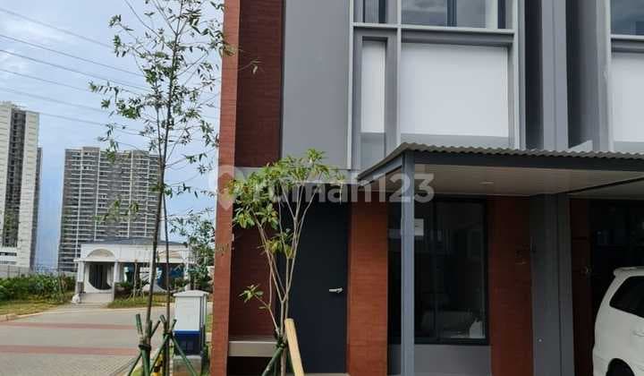 Rumah Hoek Freja House BSD City Dekat Aeon, The Breeze, Ice BSD