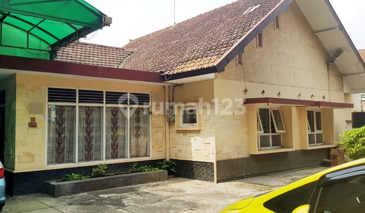 Jual Rumah Kuno Klasik Nol Jalan Raya Klojen Malang Kota Strategis Resto,Guest House,Kos, Salon Klinik Indomaret Cafe Boutique. Pusat Bisnis Kuliner Dekat Cyber Mall, Mcp Mall, Sekolah
