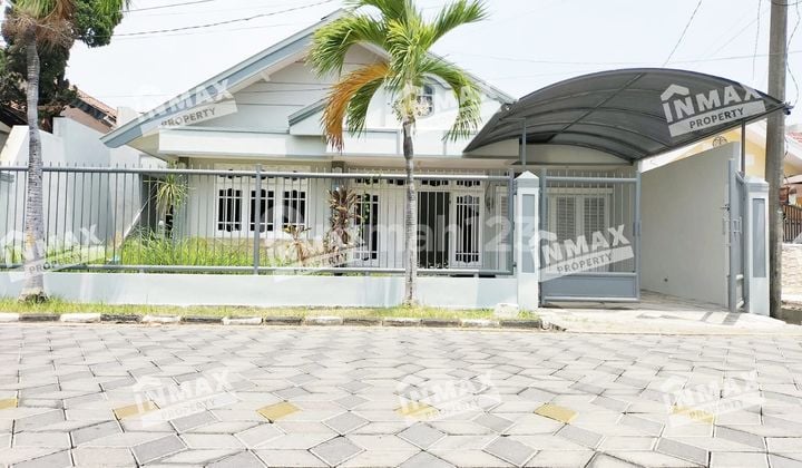 Sewa Rumah Bagus Murah Nirwana Eksekutif Surabaya Timur Siap Huni Dekat Iph East Merr& Superindo Bebas Banjir 4 Kamar Tidur Bangunan Terawat Bersih Cocok Huni& Usaha/ Kantor