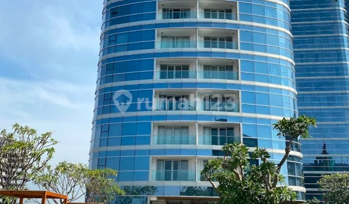 Disewakan Apartemen Mewah Pusat Kota One Icon Residence Akses Tunjungan Plaza Mall 3 Bedroom Kamar Mandi Dalam Full Furnished Bagus City View Ada Private Lift Harga Nego