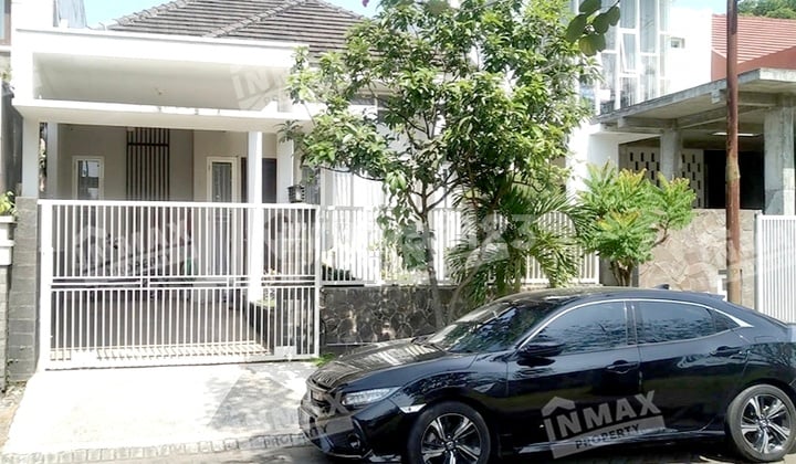 Disewakan Rumah Bagus Minimalis 2lt Araya Golf Dekat Kampus Binus,mall Araya,a Yani,exit Tol,blimbing Superindo Siap Huni Harga Nego
