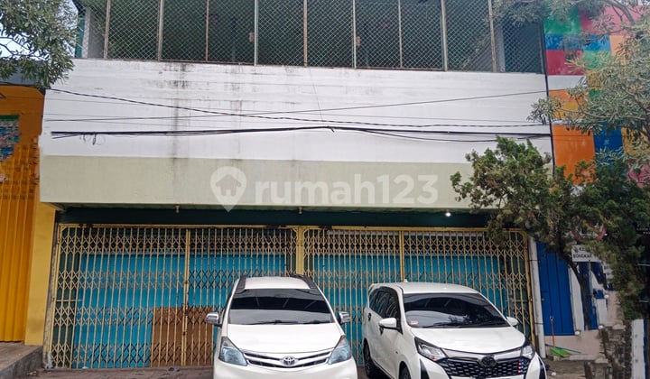 Dijual Murah Ruko 3Lt Strategis Nol Jalan Raya Stasiun Soekarno Hatta Pasuruan Depan Pasar Besar Traffic Ramai Dekat Alun Alun Taman Hayati, Bca, Delta Superstore Akses Raya Veteran Pantura Cocok Usaha Prancangan, Toko Jamu, Pusat Oleh2, Expedisi, Investa