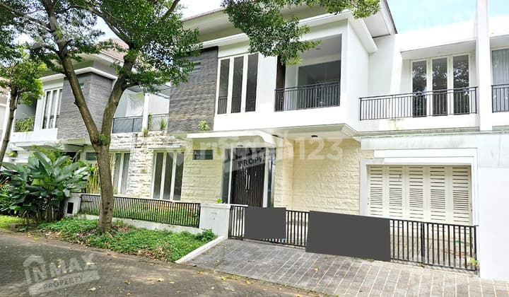 Dijual Rumah Mewah 2Lt Perum Elit Araya Golf View Malang Kota SHM Dekat Plaza Araya, Kampus Binus, Resto Kds, Club House. Ada Garasi, Depan Taman Nego Keras