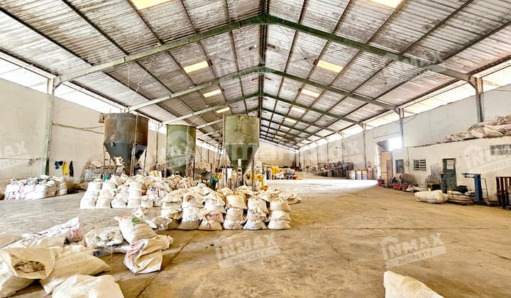 Dijual Gudang dan Tanah Luas 58.000 Nol Jalan Raya 2 Lawang Bagus Siap Usaha Peternakan Ayam Dekat Stasiun Lawang Ada Rumah/Kantor. SHM Daerah Dataran Tinggi Pegunungan Cocok Gudang Sembako, Pertanian Organik Peternakan, Produksi& Industri.nego Keras