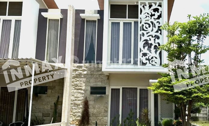 Dijual Murah Rumah Bagus Minimalis 2Lt Puri Safira Regency Menganti Surabaya Gresik Jalan Kembar Fasilitas Pool Lap.basket Futsal Dalam Cluster Dekat Sekolah Chalidana Islamic School Rs Eka Husada Harga Terjangkau Masih Nego