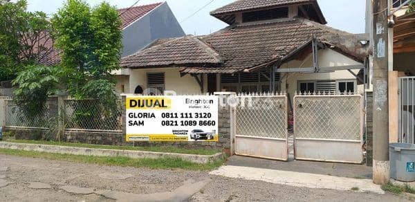 Rumah Tua di Jatiwaringin Asri – Cocok untuk Renovasi, Lokasi Strategis Dekat Pasar Pondok Gede