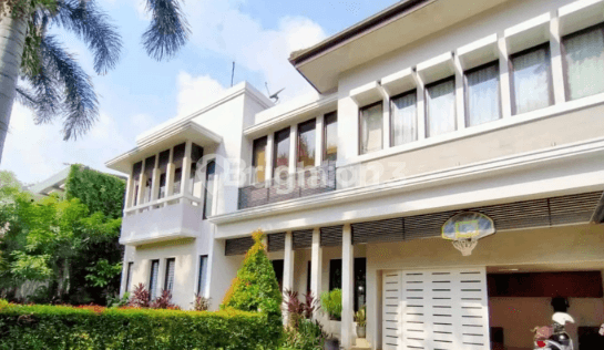 RUMAH MEWAH 2 LANTAI DI KAWASAN PREMIUM KEMANG, JAKARTA SELATAN