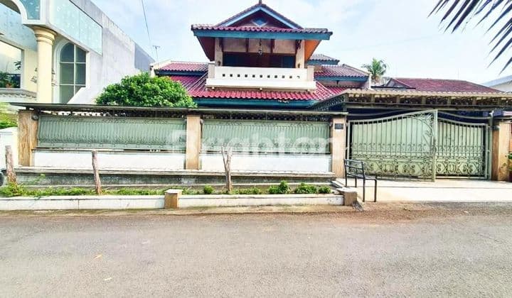 Rumah Luas 2.5 Lantai di Kebon Baru, Tebet, Jakarta Selatan