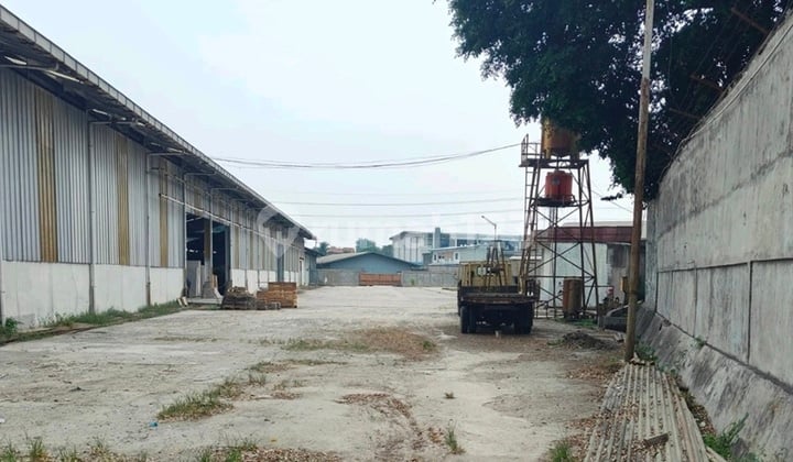 Land & Factory Building Ready for Operation in Gunung Putri, Bogor