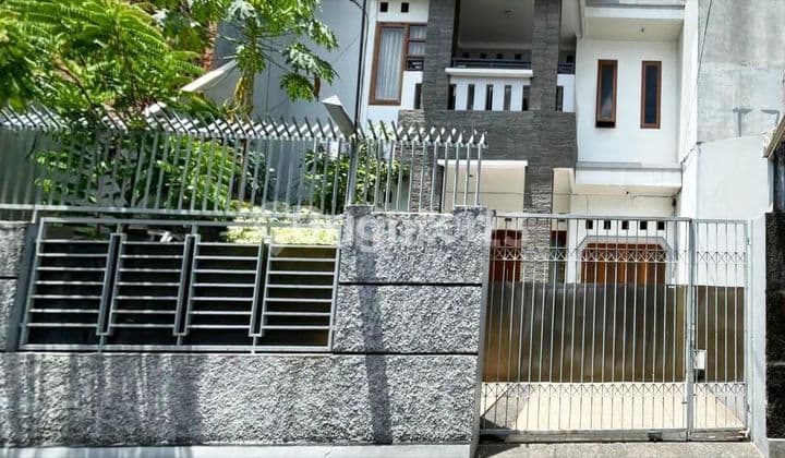 Rumah 2 Lantai Siap Huni di Tebet Jakarta Selatan