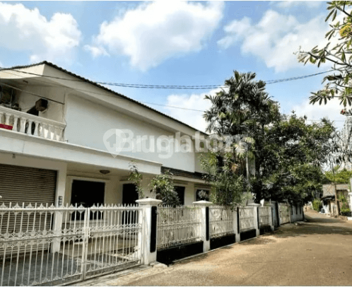 RUMAH STRATEGIS 2 LANTAI DI KAWASAN KEMANG BANGKA JAKARTA SELATAN