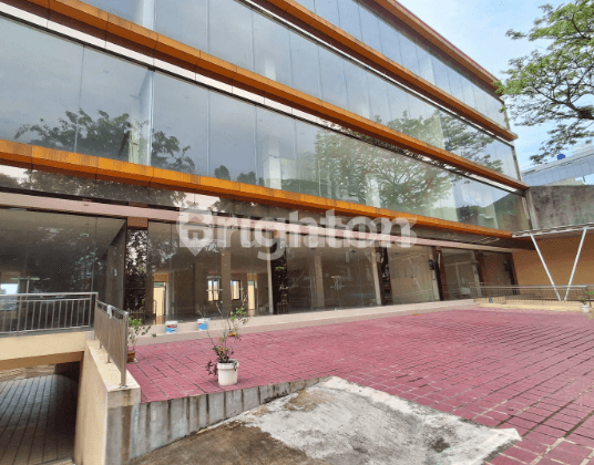 RUKO GANDENG 3, BANGUNAN 4 LANTAI KEBAYORAN LAMA JAKARTA SELATAN