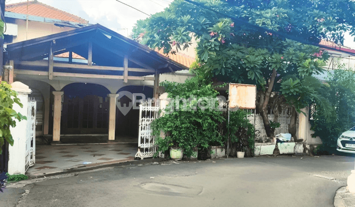 Rumah 2 Lantai Menteng Dalam Cocok Untuk Kos-Kosan