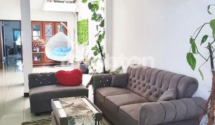 Rumah 2 Lantai ada Rooftop & Kolam Renang di Mampang Prapatan