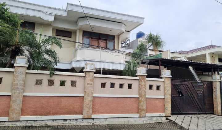 Rumah Luas di Penyelesaian Tomang Kav Dki Lokasi Strategis