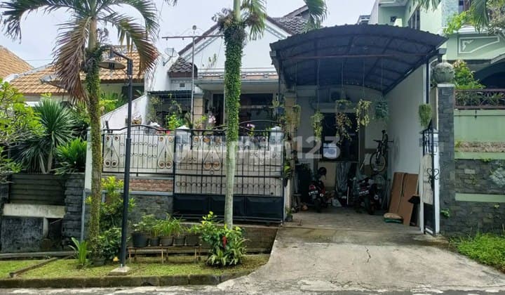 J51 Rumah Minimalis Cantik , Dekat Lembah Dieng dan Malang City Point
