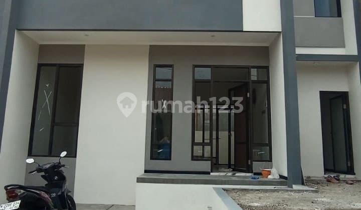 i033 Rumah Baru 2 Lantai di Pandanwangi, Sulfat Malang