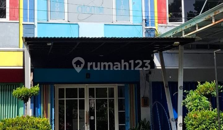 j040 Ruko Siap Pakai Dekat Kawasan Ramai & Hidup