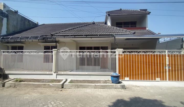 h112 Rumah Luas Bisa Untuk Usaha Kost, Lokasi Strategis