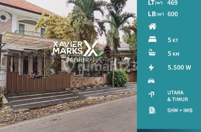 i045 Hook House Well-Maintained in the Center of Malang City