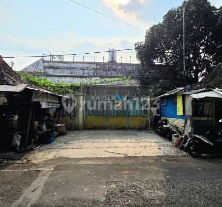 i111 JUAL/SEWA Rumah di Pusat Kota Cocok Untuk Gudang atau Usaha