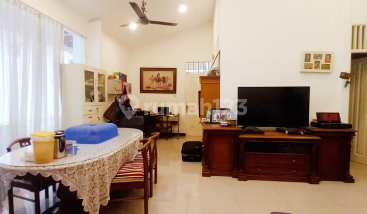 Rumah di Bintaro Jaya Sektor 5 Dgn Luas Besar Dan Siap Huni