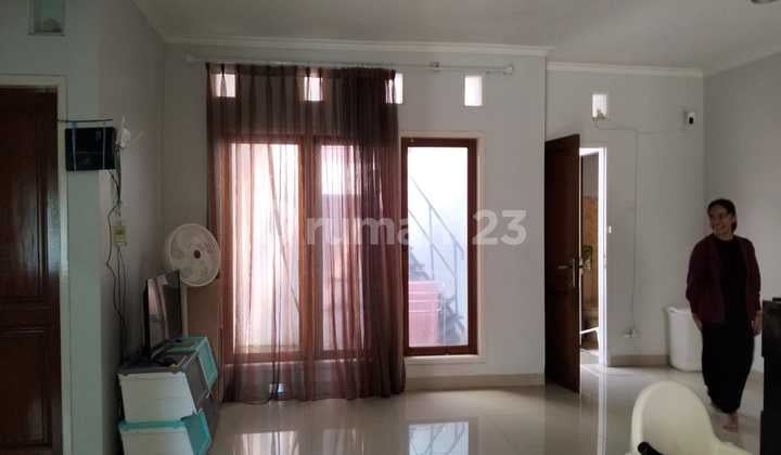 Rumah Bagus Di Taman Sari Pesona Bali Kampung Ubud Cirendeu