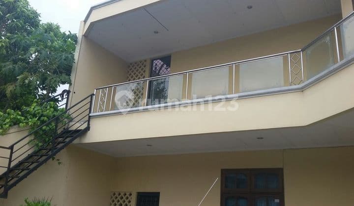 Spacious House in Kebayoran Lama Area, Jakarta