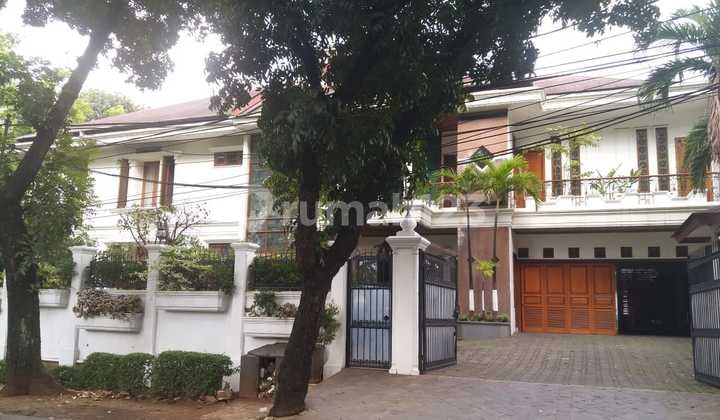Luxury Home Super Nyaman di Kawasan Elit, Kebayoran Baru, Jakarta Selatan