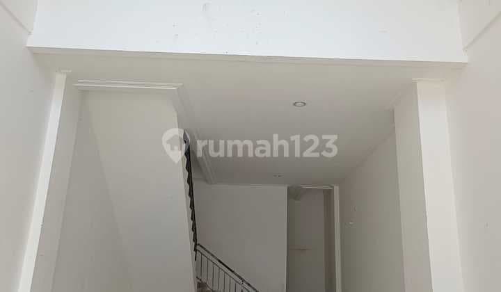 3 V Js Disewakan Ruko Pantai Indah Kapuk 2