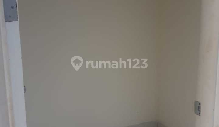 13 V At Dijual Rumah di Green Lake City Cluster Amerika