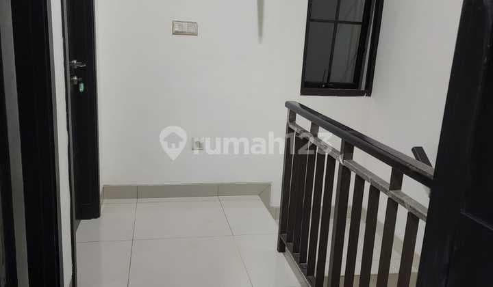 20 V Lk Disewakan Rumah di Green Village 2 Lantai Ready 31 Maret