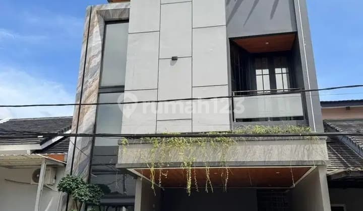 P Js For Sale 3-Storey Furnished House in Grand View Karawaci