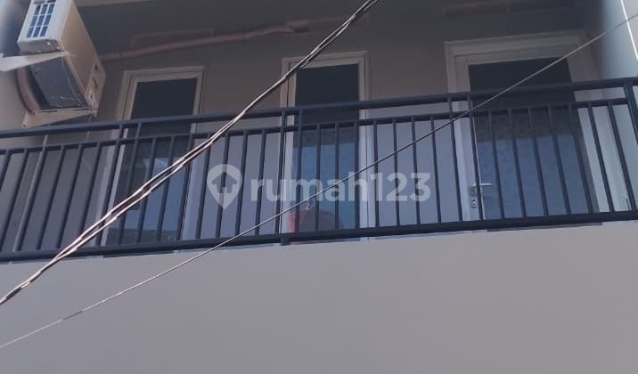 21 V Lk Dijual Rumah di Kebon Jeruk 3 Br