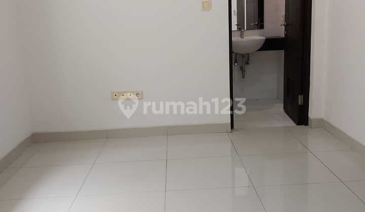 P Fl Disewakan Rumah 6X15 East Asia Green Lake City Min 2 Thn