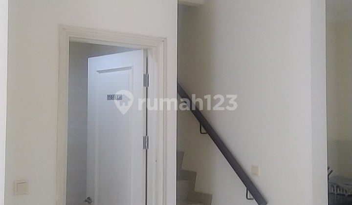 12 V Lk Disewakan Cepat Rumah di Green Lake City 2 Lantai