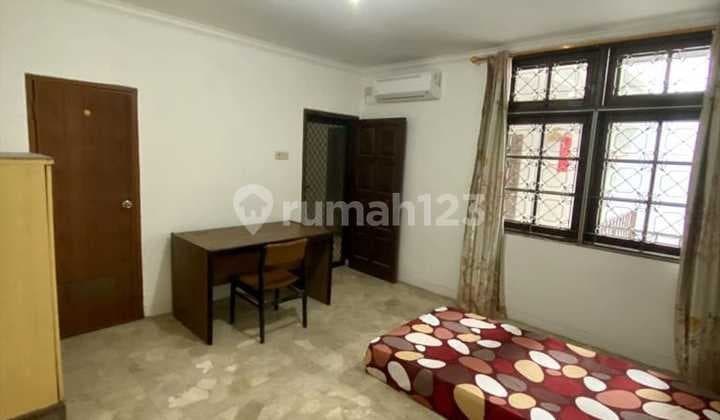 8 V Lk Dijual Kost 1,5 Lantai di Grogol