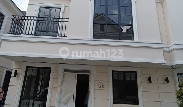 Rumah Lavon Swan City 4 LT Rapih Siap Huni, Harga Murah
