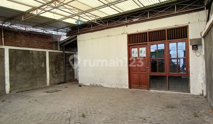 Rumah tengah kota Semarang dekat tol dekat gajah di Banteng raya Gayamsari Semarang tengah
