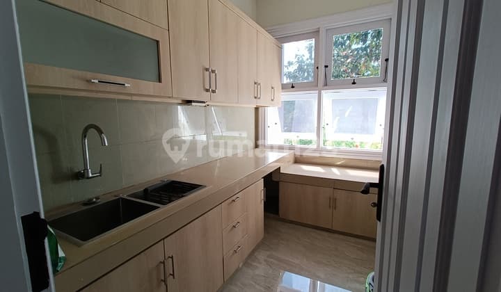 Rumah Baru Modern Minimalis Tengah Kota Semarang Siap Huni Dekat Tol Dekat Sekolah Internasional Dekat Akpol Dijual di Graha Candi Golf Jangli Candisari Semarang Atas