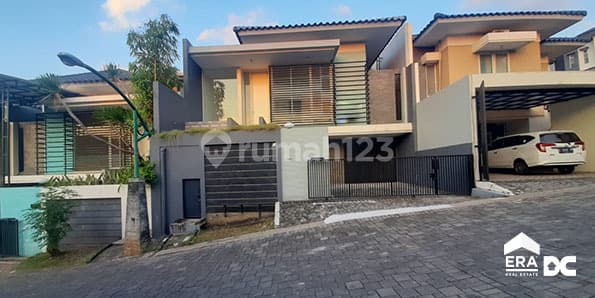 Minimalist house in downtown Semarang ready to occupy, near toll road, near international school, near Akpol (Police Academy), for rent in Graha Candi Golf, Jangli, Candisari, Semarang, upper floor.