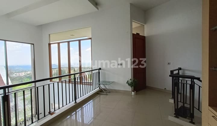 Rumah tengah kota Semarang siap huni dekat Ungaran dijual di Villa P4A Pudak payung Banyumanik Semarang Selatan