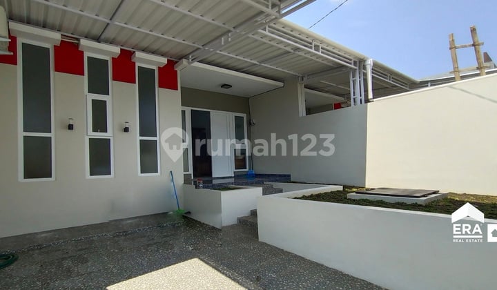 Rumah minimalis baru tengah kota Semarang siap pakai dekat bandara dekat pelabuhan dekat tol dekat RS Kariadi disewakan di Semarang indah Semarang barat
