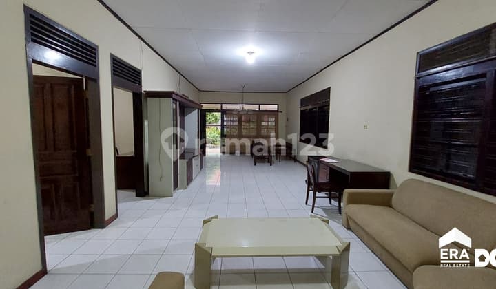 Rumah minimalis besar luas tengah kota Semarang siap pakai dekat Simpang lima disewakan di Seroja Semarang tengah