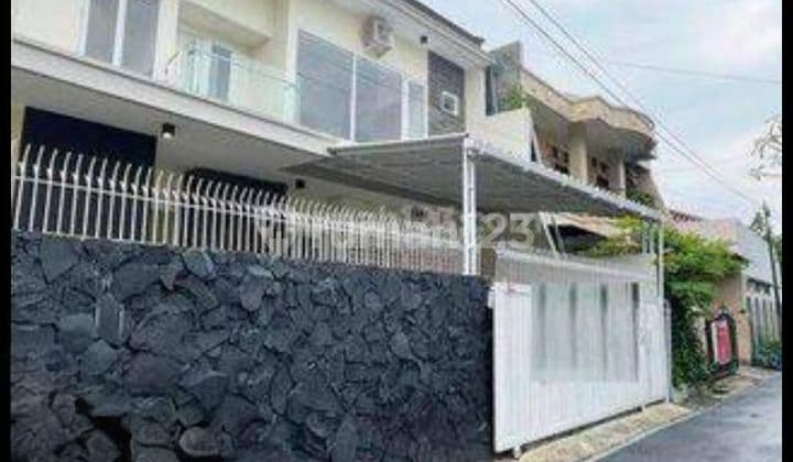 Rumah minimalis tengah kota Semarang siap huni dekat kampus Undip pleburan dekat simpang lima di Pleburan Semarang tengah