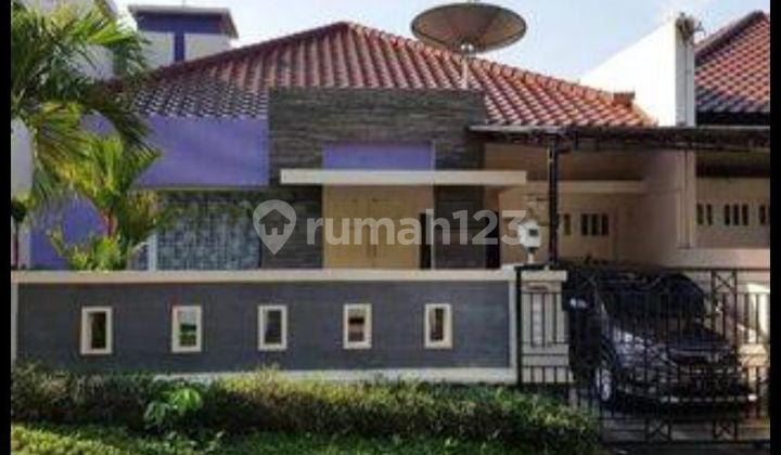 Rumah bagus minimalis tengah kota Semarang siap huni dekat tol dekat sekolah internasional dekat Akpol dijual di Graha candi golf Jangli Candisari Semarang atas