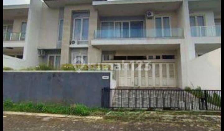 Rumah bagus minimalis tengah kota Semarang siap huni dekat tol dekat sekolah internasional dekat Akpol dijual di Graha candi golf Jangli Candisari Semarang atas