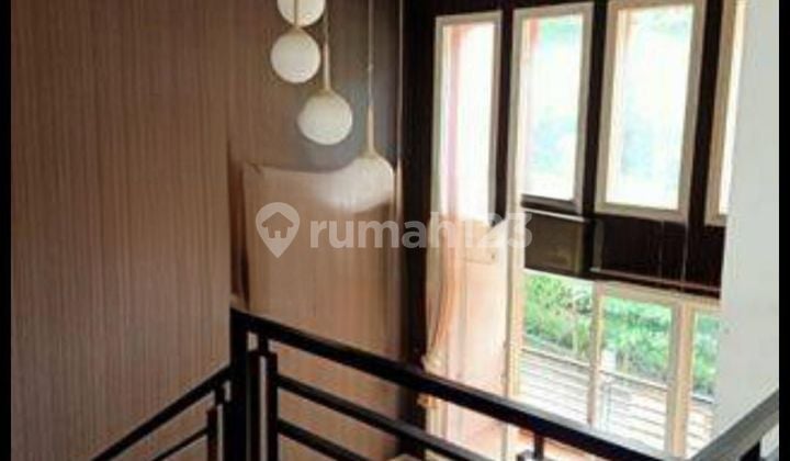 Minimalist house in central Semarang, ready to occupy, near toll road, close to international school, near Akpol, for sale in Graha Candi Golf, Jangli Candisari, Semarang.