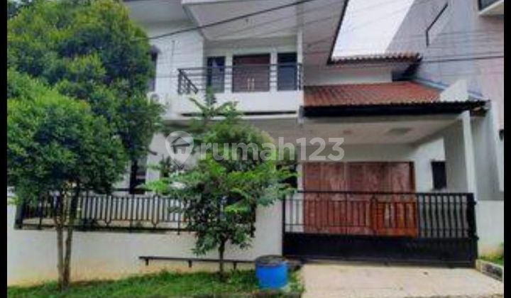 Rumah tengah kota Semarang siap pakai dekat tol disewakan di Telaga bodas gajahmungkur Semarang selatan