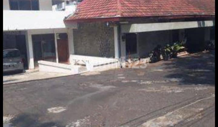 Rumah besar luas tengah kota Semarang atas kawasan elit dekat Simpang lima disewakan di Diponegoro Siranda Gajahmungkur Semarang Selatan